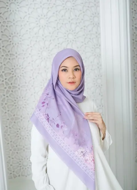 539BD4C7-1DBC-4DC6-BB36-B8A32A2D2177 Milyarda Hijab - SEGIEMPAT MOTIF DIVYA
